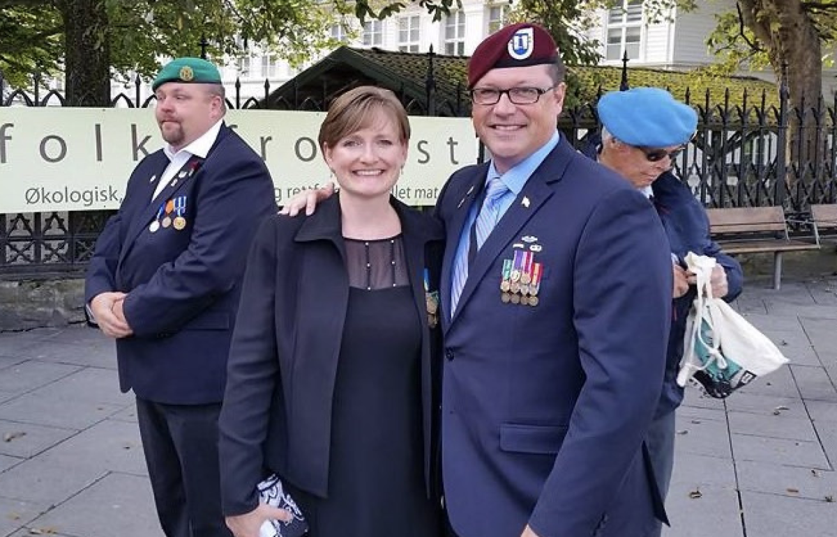 Sluttet i jobben hos NCIS for å jobbe med veterane