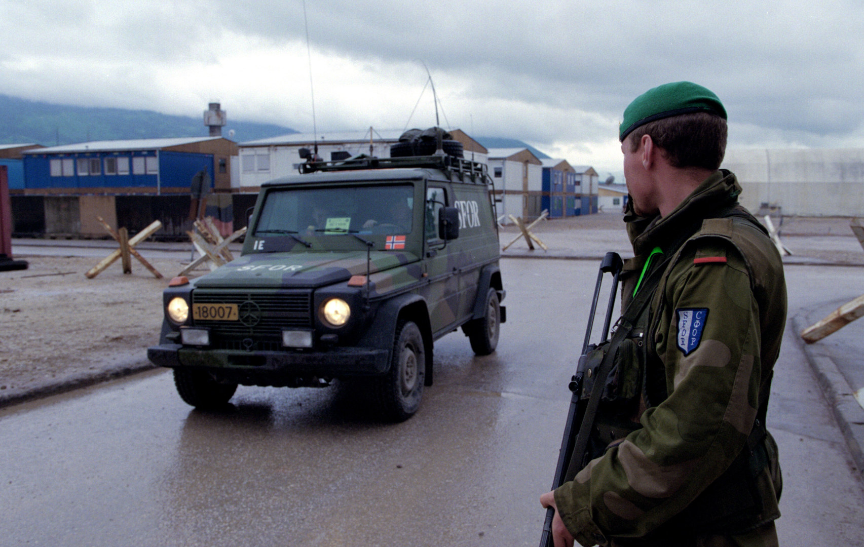 Kameratstøtte i en overveldende krig 